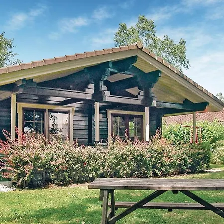 Holiday home 3 Bedroom Nice Home In Hulshorst